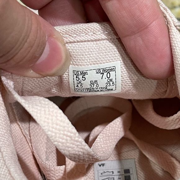 Vans Old Skool Patel Pink
Womens 7, men’s 5.5 - Picture 7 of 7